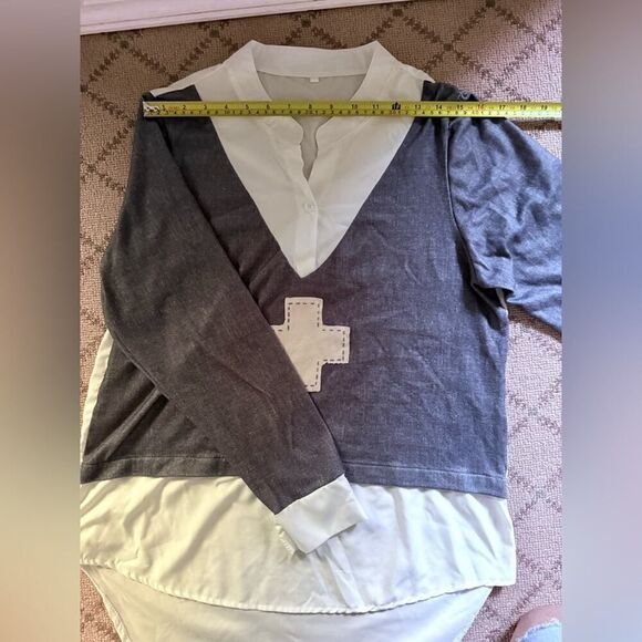 White long sleeved tunic with faux gray V neck overlay with cross NWOT L - Picture 7 of 11